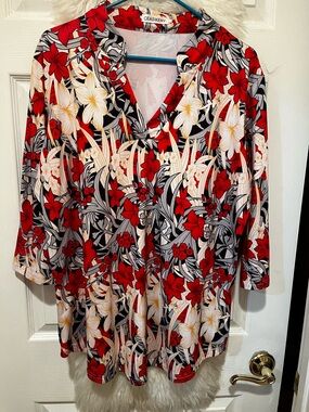Ceasikery Red Floral V-Neck Tunic Top